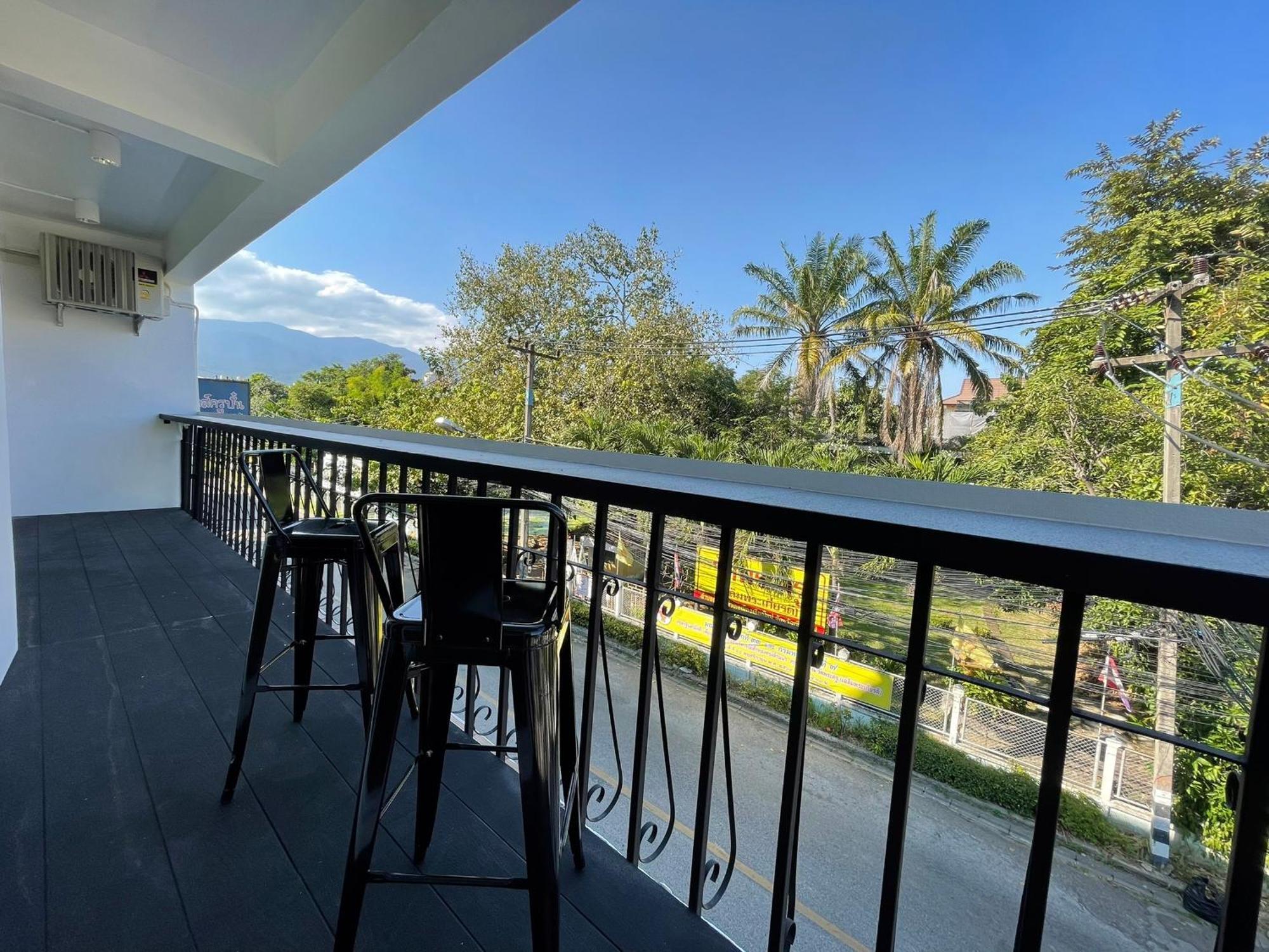 The Corner มุมม่วน คาเฟ่ แอนด์ โฮสเทล Mummuan Hostel Csiangmaj Kültér fotó